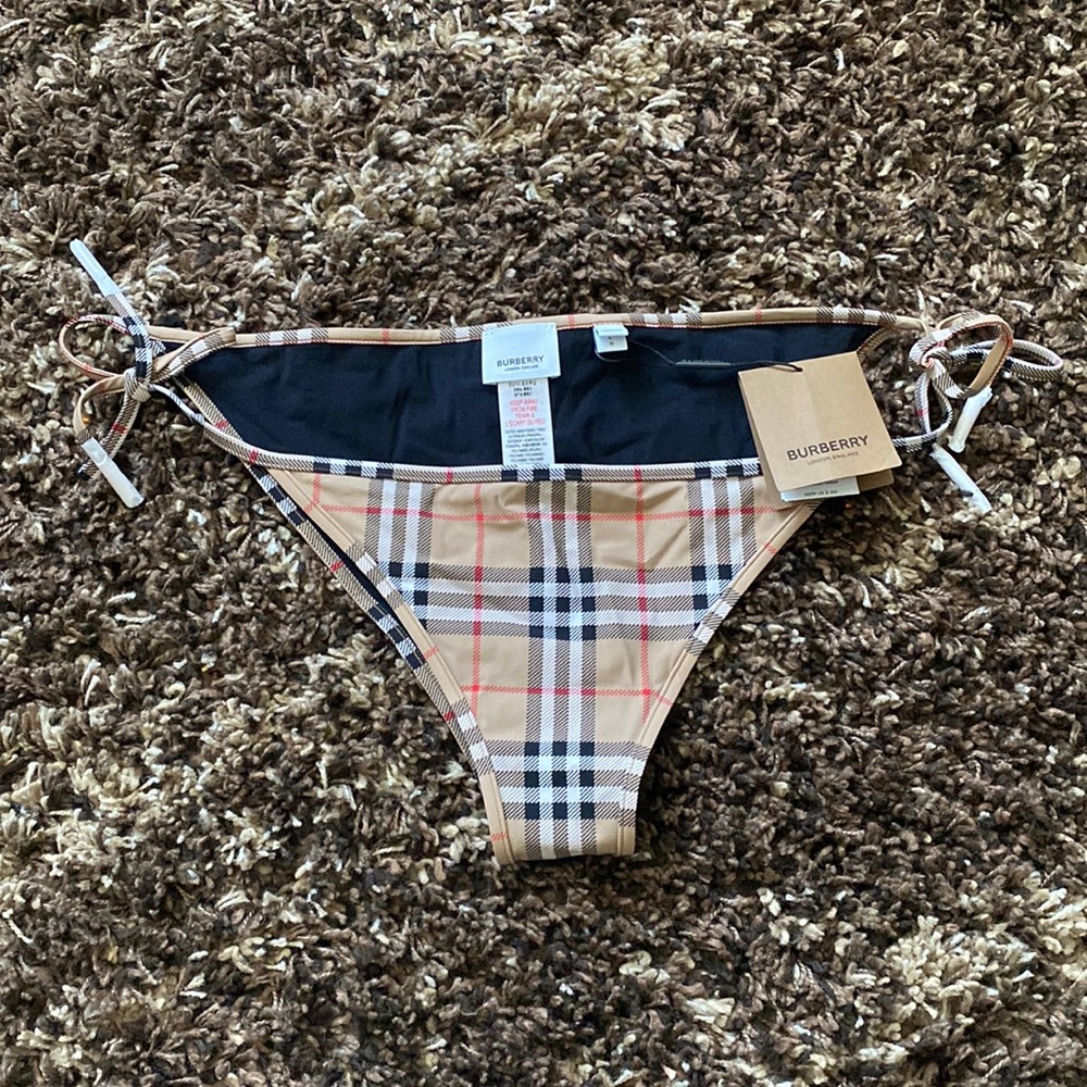 🔥🔥 Burberry bikini bottom size large